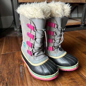 Sorel girls gray pink fur winter boots Joan of arctic waterproof duck